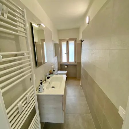 La Tana Della Volpe E L'uva *