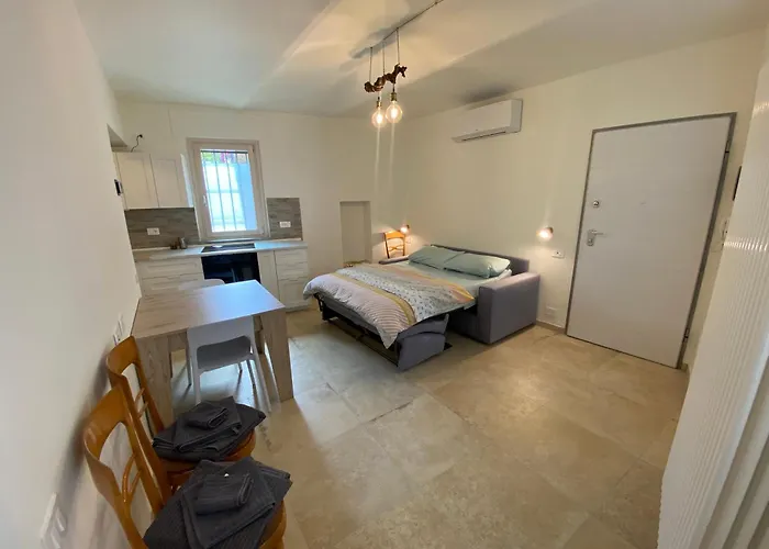 La Tana Della Volpe E L'uva Ла Морра